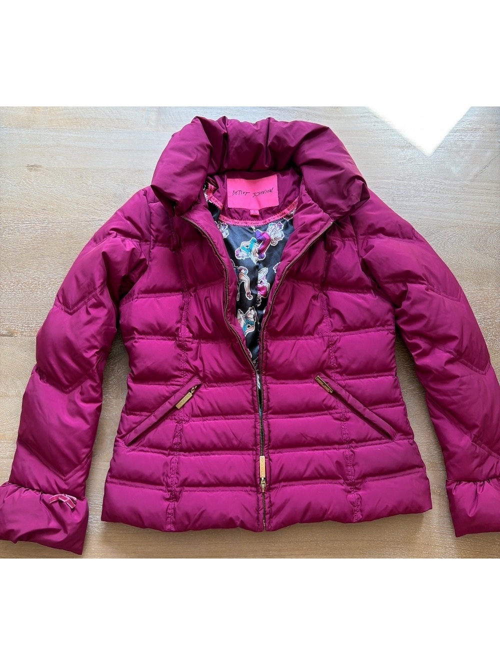 Betsey Johnson Down Puffer Jacket  Pink Magenta Pinup Lining Size Medium VGUC